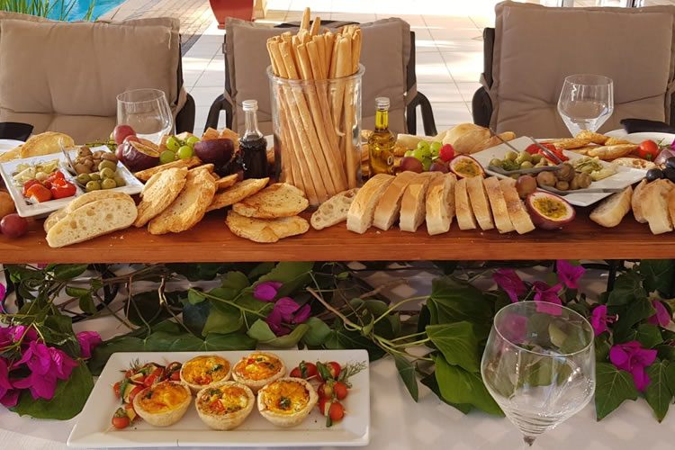 Standard Platters & Canapes image 13
